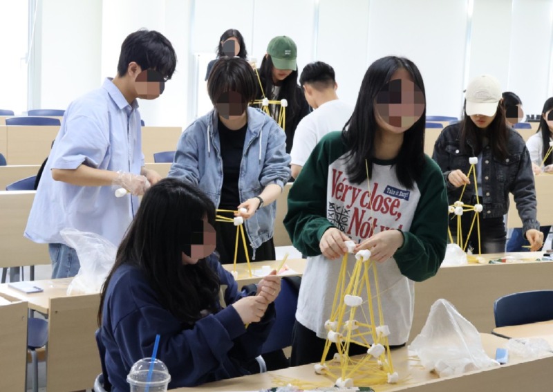 8. 체험활동3.jpg